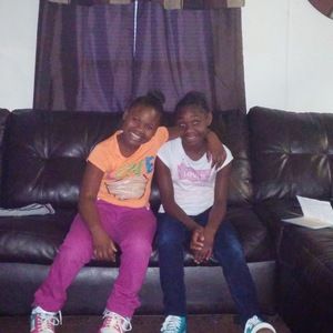 Meet your Posher, Ebony